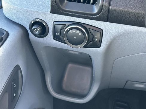 Used 2019 Ford Transit 150 XLT image 29