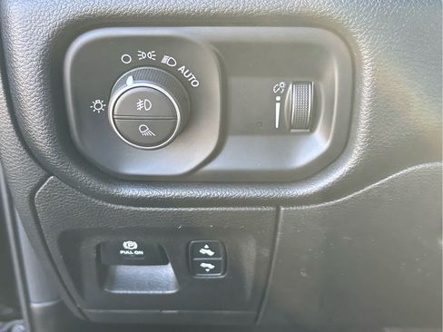 Used 2022 RAM 1500 Big Horn AWD/4WD image 21