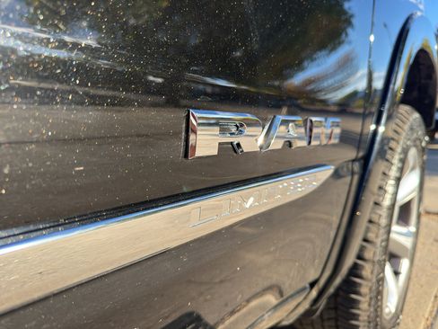 Used 2019 RAM 1500 Limited w/ Body Color Bumper Group image 28