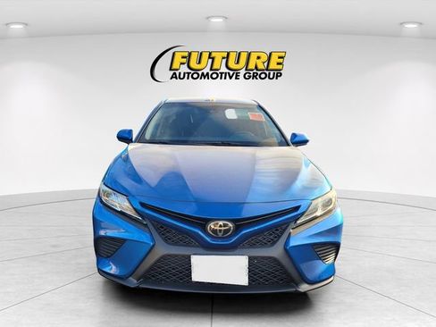 Used 2020 Toyota Camry SE w/ Blackout Package image 2