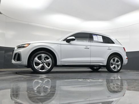 Used 2024 Audi Q5 2.0T Premium Plus AWD/4WD image 44
