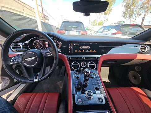 Used 2020 Bentley Continental GT V8 image 4