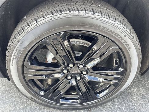 Certified 2024 GMC Acadia Elevation w/ Black Edition FWD image 32