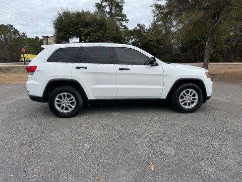 Used 2019 Jeep Grand Cherokee Laredo image 7