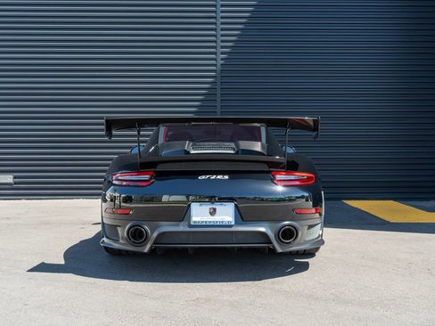 Certified 2018 Porsche 911 GT2 RS RWD image 10