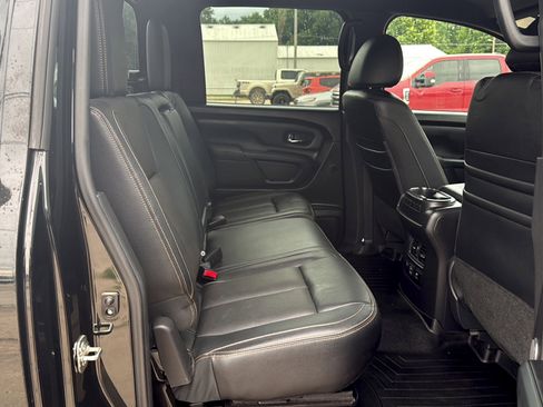 Used 2019 Nissan Titan SL w/ Midnight Edition AWD/4WD image 12