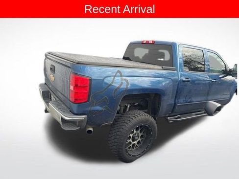 Used 2017 Chevrolet Silverado 1500 LT w/ LT Eassist Package image 13