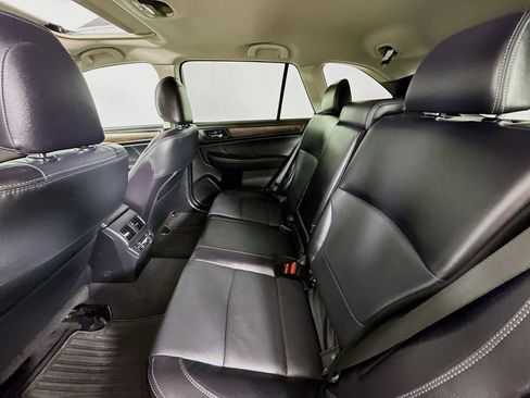 Used 2018 Subaru Outback 2.5i Limited AWD/4WD image 28