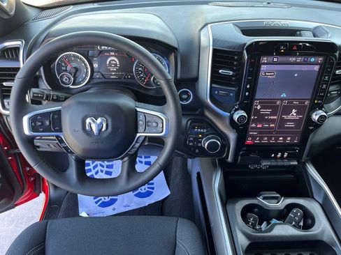 Used 2025 RAM 1500 Big Horn AWD/4WD image 8