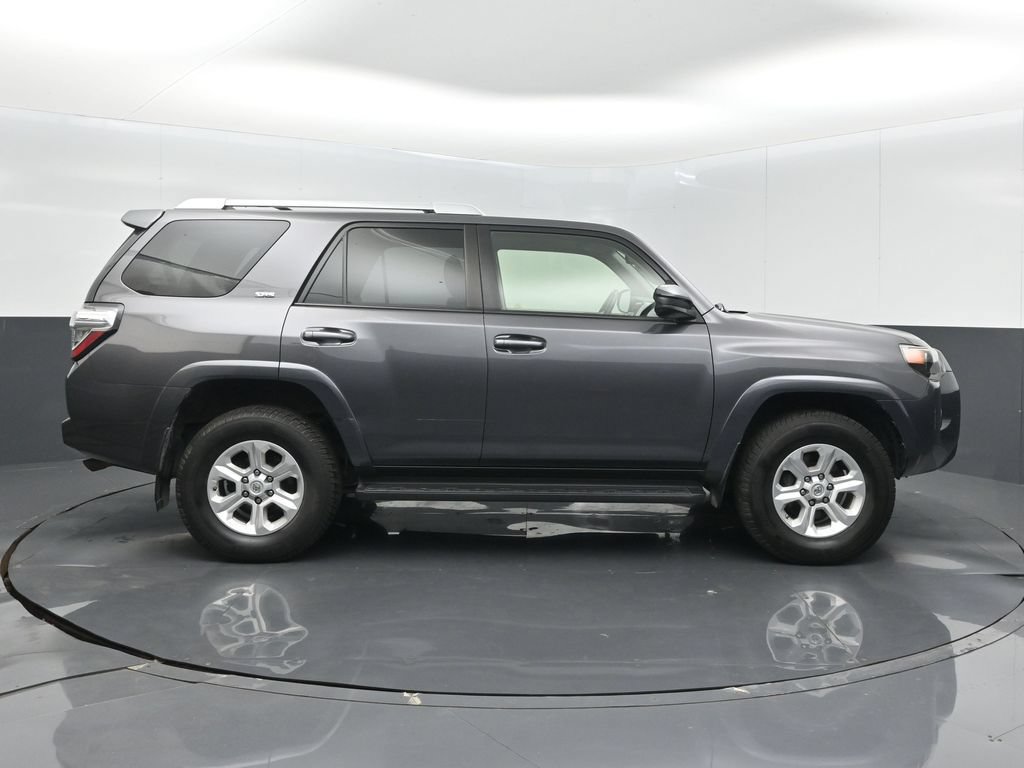 Used 2014 Toyota 4Runner SR5 AWD/4WD image 5