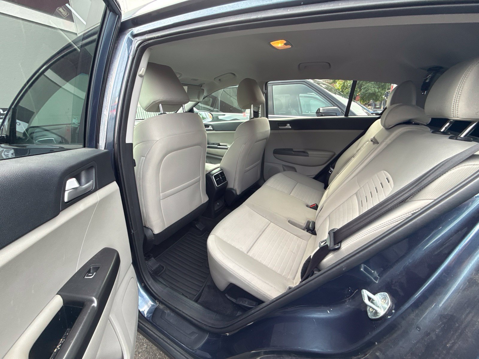 Used 2021 Kia Sportage LX w/ LX AWD Popular Package image 6