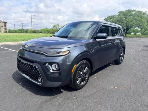 Used 2020 Kia Soul EX FWD image 3