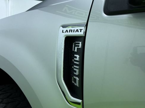 Used 2019 Ford F250 Lariat w/ Lariat Value Package AWD/4WD image 14