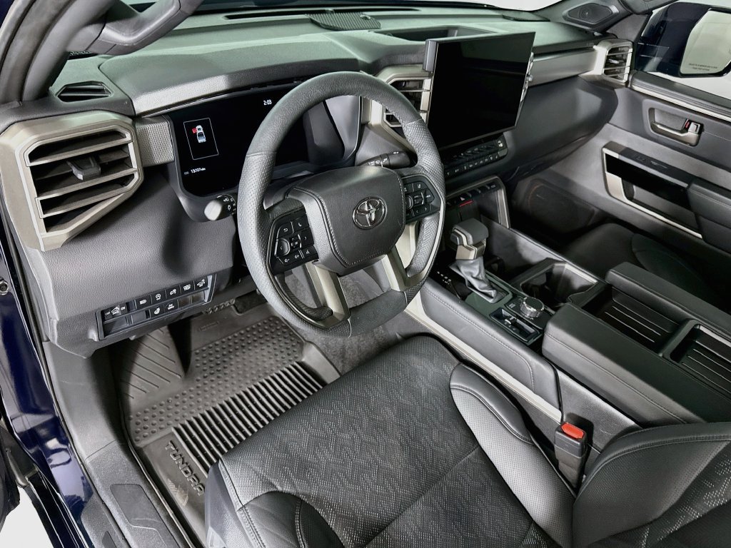 Used 2025 Toyota Tundra Limited AWD/4WD image 9