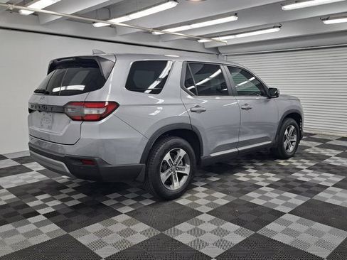 Certified 2024 Honda Pilot EX-L image 6