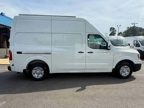 Used 2020 Nissan NV 2500 SV RWD image 8