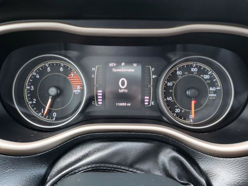 Used 2016 Jeep Cherokee 75th Anniversary AWD/4WD image 24