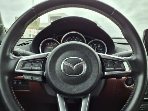 Used 2019 MAZDA MX-5 Miata RF Grand Touring image 24
