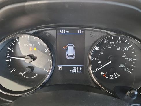 Used 2019 Nissan Rogue SV w/ Premium Package AWD/4WD image 7