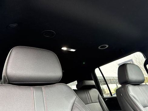 Used 2024 Chevrolet Suburban RST RWD image 27