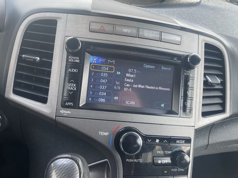 Used 2013 Toyota Venza XLE AWD/4WD image 22