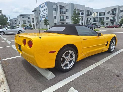 Used 2001 Chevrolet Corvette Convertible w/ Preferred Equipment Group2 RWD image 12