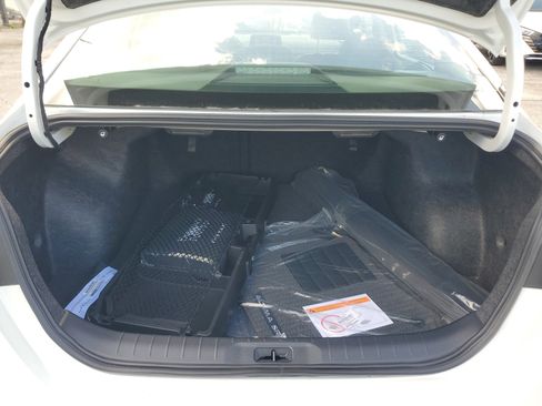 New 2025 Nissan Altima 2.5 SR image 9