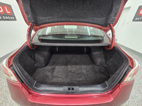 Used 2013 Nissan Altima 3.5 SL w/ Technology Pkg FWD image 18