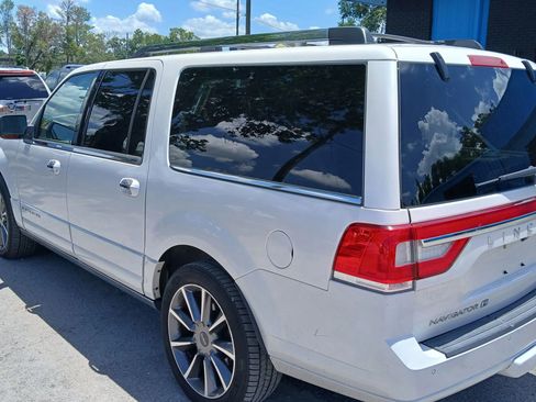 Used 2017 Lincoln Navigator L Reserve image 3