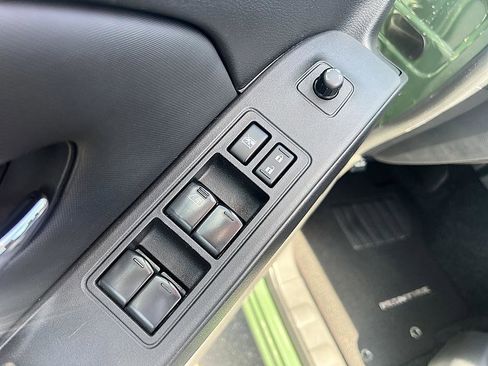 Used 2023 Nissan Frontier SV w/ SV Premium Package RWD image 21