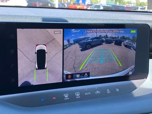New 2026 Nissan Leaf FWD image 20