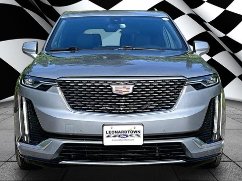 Used 2023 Cadillac XT6 Premium Luxury AWD/4WD image 3