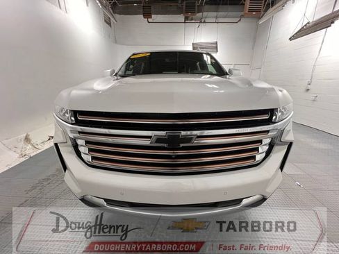 Used 2024 Chevrolet Suburban High Country w/ Advanced Technology Package AWD/4WD image 9