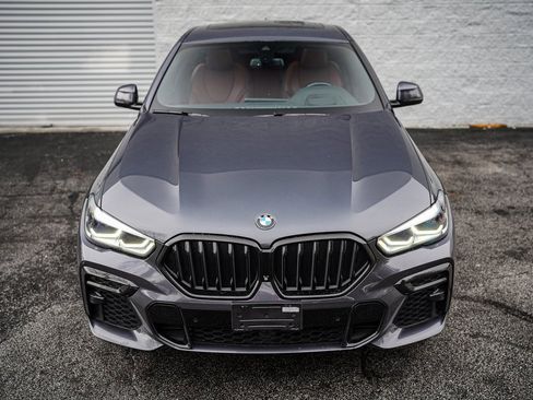 Used 2022 BMW X6 xDrive40i w/ M Sport Package image 5