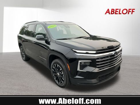 Used 2026 Chevrolet Traverse LT w/ Sun and Wheel Package AWD/4WD image 1