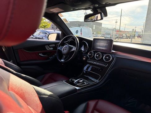 Used 2019 Mercedes-Benz GLC 300 4MATIC Coupe image 12