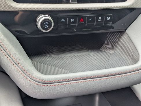 New 2026 Ford Explorer Active RWD image 19