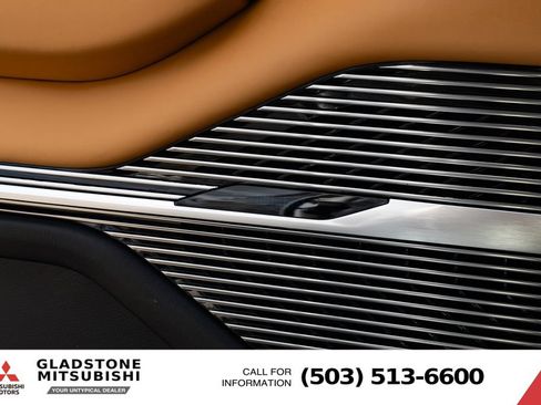 Used 2022 Jeep Grand Wagoneer Series III w/ Rear Seat Video Group 1 AWD/4WD image 21
