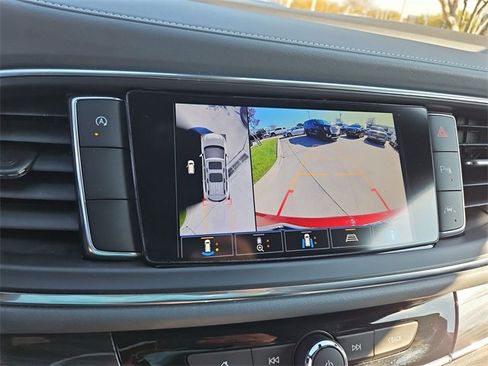 Used 2024 Buick Enclave Premium image 14