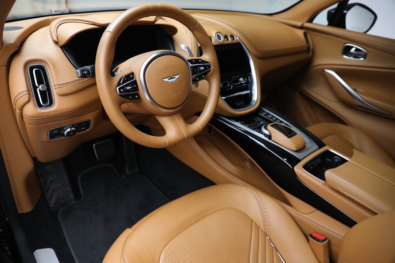 Used 2021 Aston Martin DBX AWD/4WD image 13