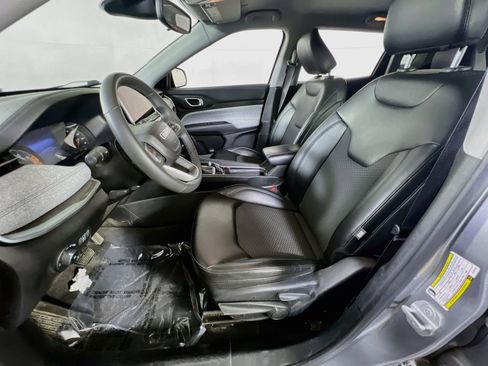 Used 2022 Jeep Compass Latitude AWD/4WD image 19