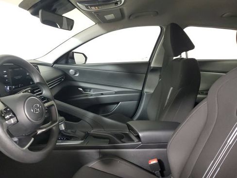 Used 2023 Hyundai Elantra SEL FWD image 19