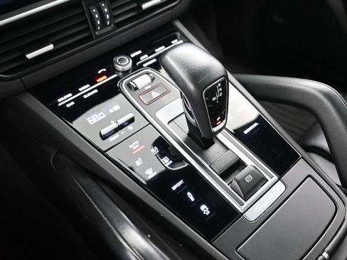 Certified 2023 Porsche Cayenne S Platinum AWD/4WD image 22