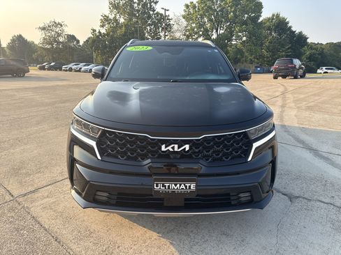 Used 2023 Kia Sorento SX Prestige image 3