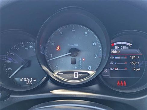 Used 2024 Porsche Macan S AWD/4WD image 11
