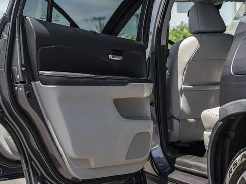 Used 2017 Honda Pilot Touring image 42