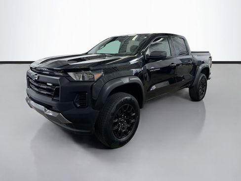 Used 2023 Chevrolet Colorado Trail Boss AWD/4WD image 5