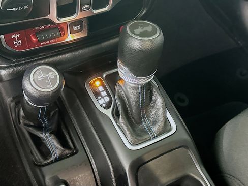 Used 2023 Jeep Wrangler Unlimited Rubicon 4xe image 24