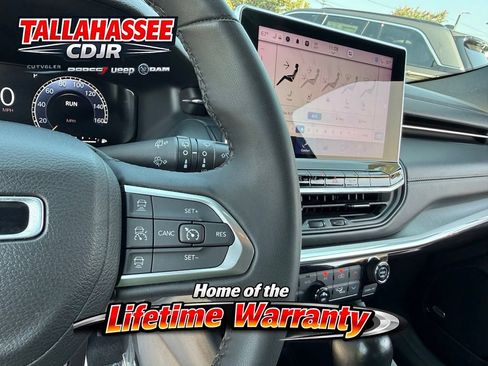 Used 2023 Jeep Compass High Altitude AWD/4WD image 17