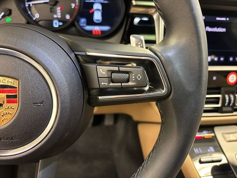 Used 2024 Porsche Macan AWD/4WD image 31